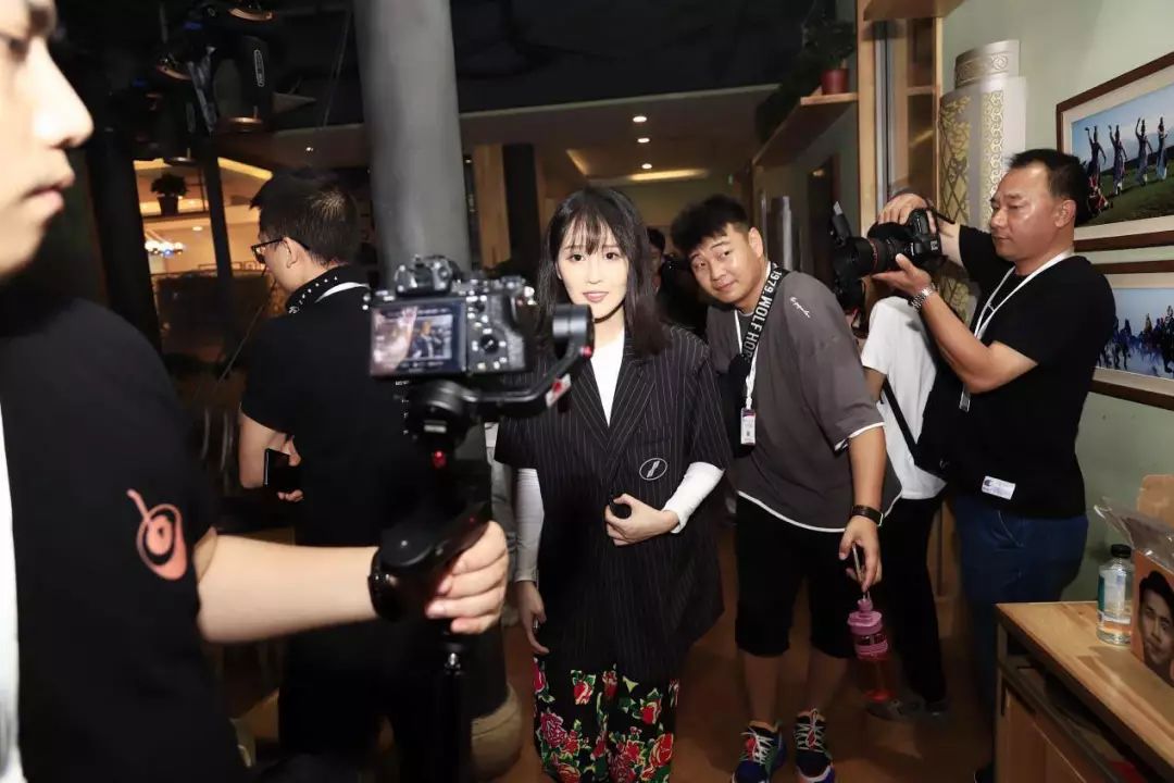 专访球球：我若不是赵本山的女儿，有色眼镜都看不到我