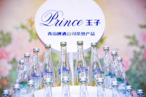 气质相投才能携手共谋，朗朗代言的海藻苏打水什么来头？