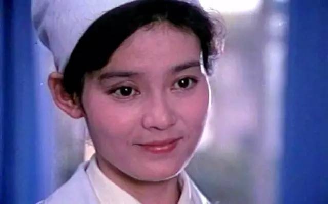 拍戏没时间怀孕，老公跟她离婚！受不了打击皈依佛门