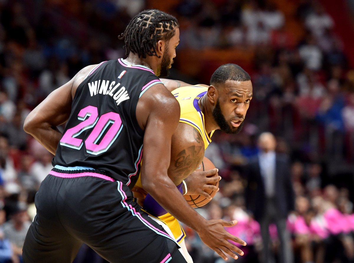 沃顿打趣：詹姆斯能得50分全是我执教的功劳