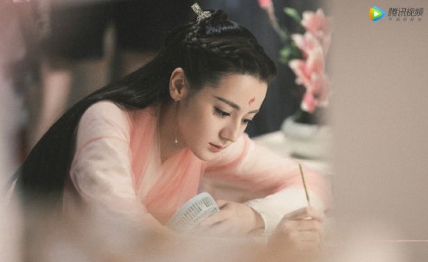 《枕上书》杀青！主角正面花絮来袭，但造型却被网友吐槽丑？