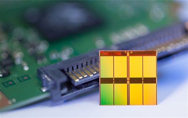 据报道：小容量的NAND Flash闪存产品价格出现反弹