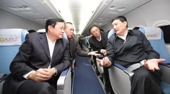 中国骄傲！国资委主任专门乘坐国产ARJ21飞机