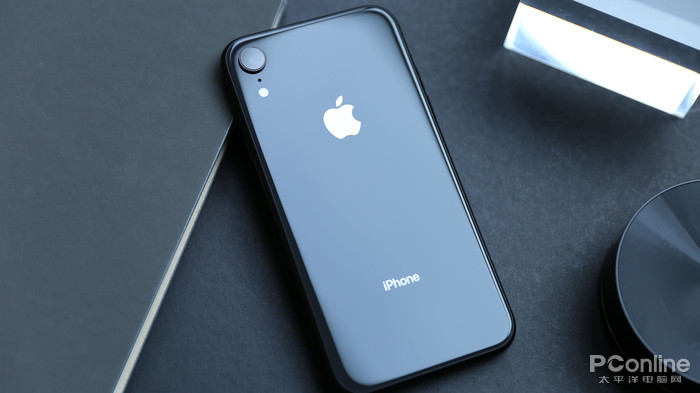 新闻汇：朱正廷力推荣耀10青春版，iPhone X救市
