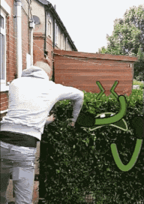 成了搞笑动图! ▼ 货车:吃我这一招! 无辜的孩子惨遭暗影怪物袭击