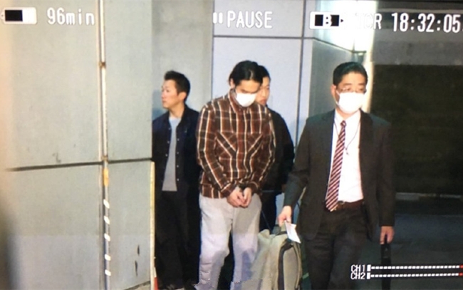 胡歌发文谈蒋劲夫 娜扎林更新俞灏明评论引争议