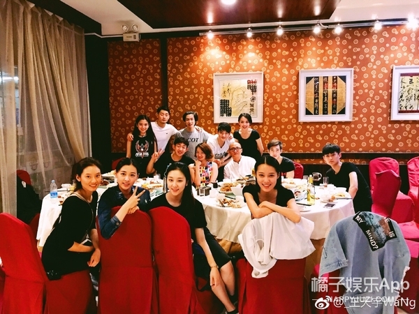 刘昊然大学同班同学的颜值都这种水平吗？
