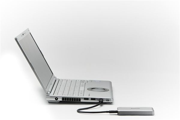 松下首款雷电3 SSD发布：容量有512GB、1TB两种规格