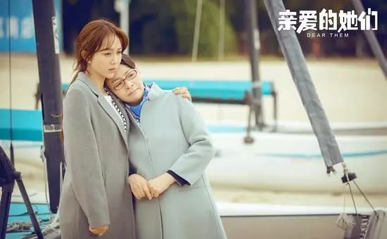 李小璐闺蜜被新浪封杀，禁上热搜！拼命整容上综艺，还是没红