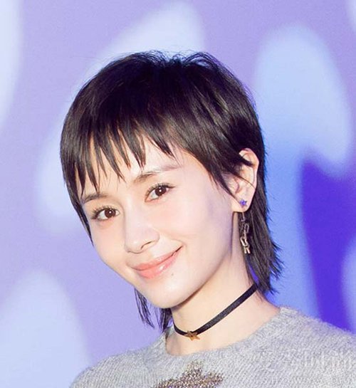 王子文终于换了新发型却意外撞脸董洁，网友：比短发好看多了