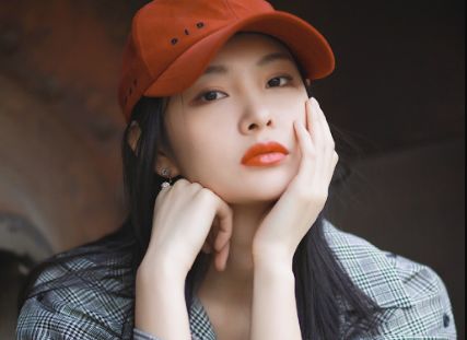 《芳华》中的十八线女配恋上超级富二代被指定演女一，孙怡No.2？