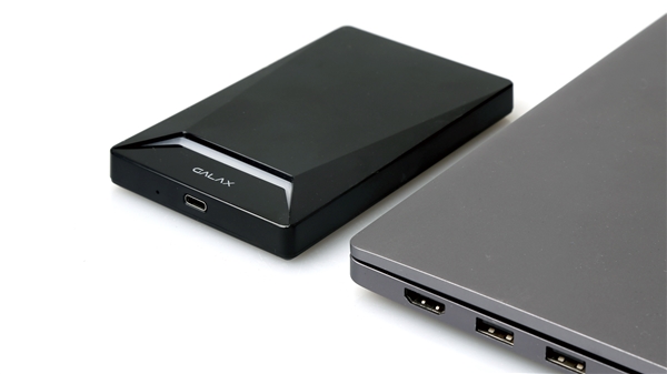 480GB 499元！影驰首款移动SSD开卖