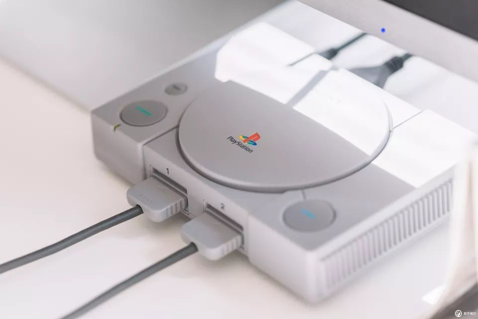 索尼 PlayStation Classic 开箱