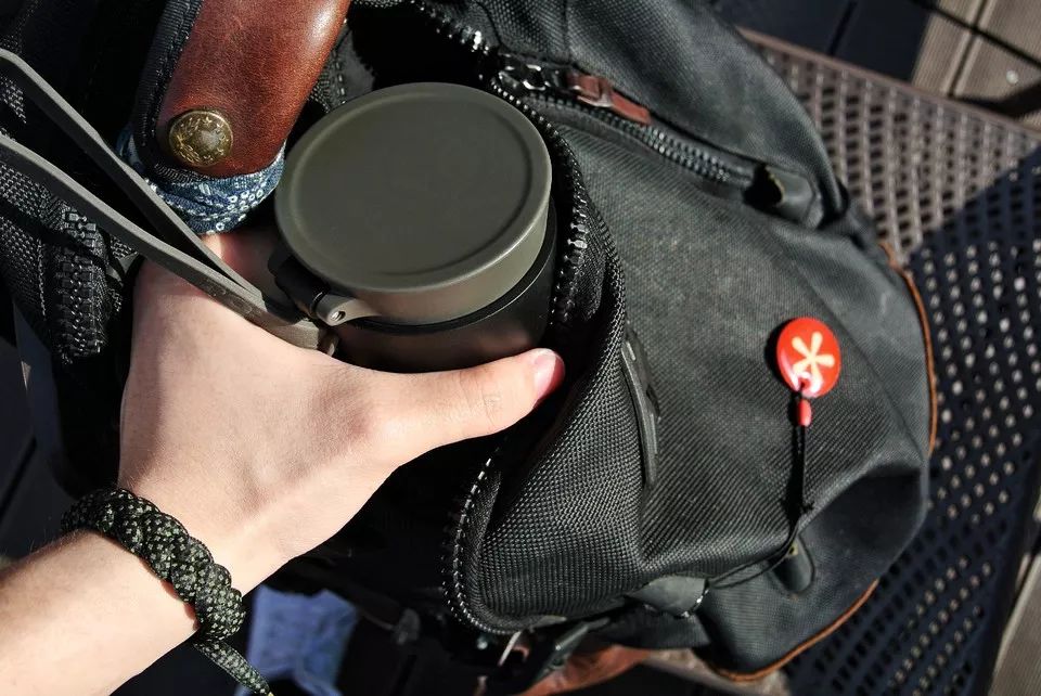用保温杯开启「嗜茶儿童」的泡茶方式，丹麦 PO 泡温杯体验