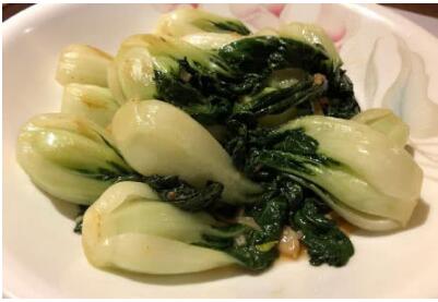 阿娇晒减肥餐，网友：突然觉得自己吃的饭好寒酸
