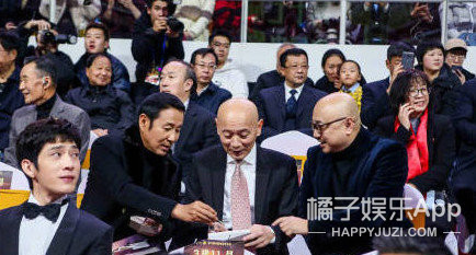 昨晚娱乐圈发生的这些事儿我能笑到明年吧？