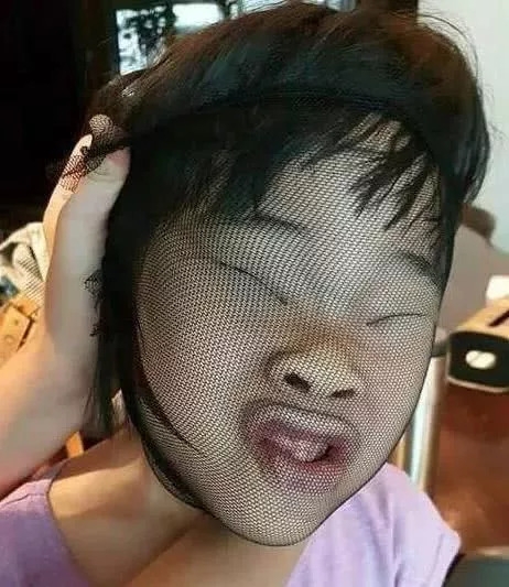 小S女儿新照靓过妈妈！这位明星因女儿被群嘲，想出国隐退