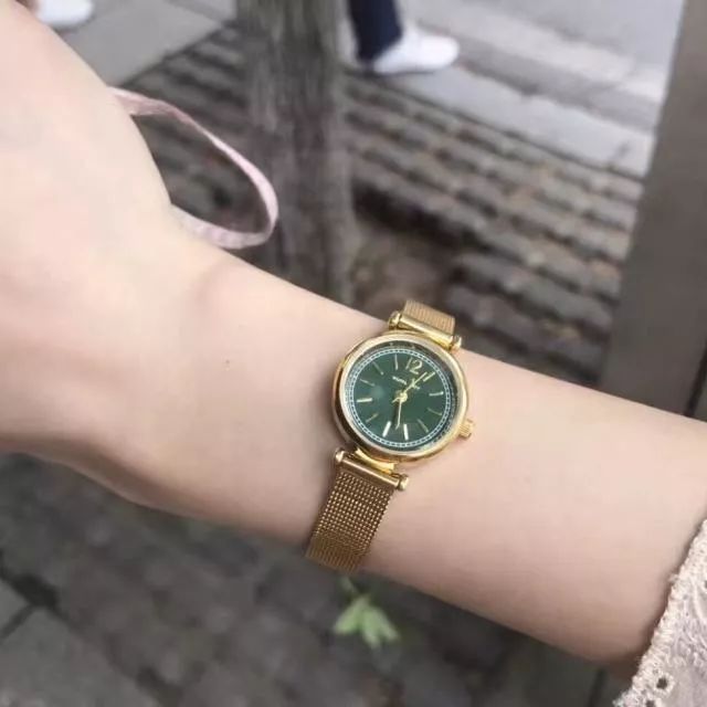 不到300块！这些不输卡地亚、宝格丽的平价手表真的美哭了...