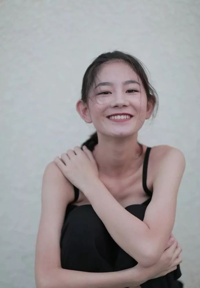 童颜嗲精、圆脸萌妹、超A京妞…这些美少女的vlog比欧阳娜娜还中毒！