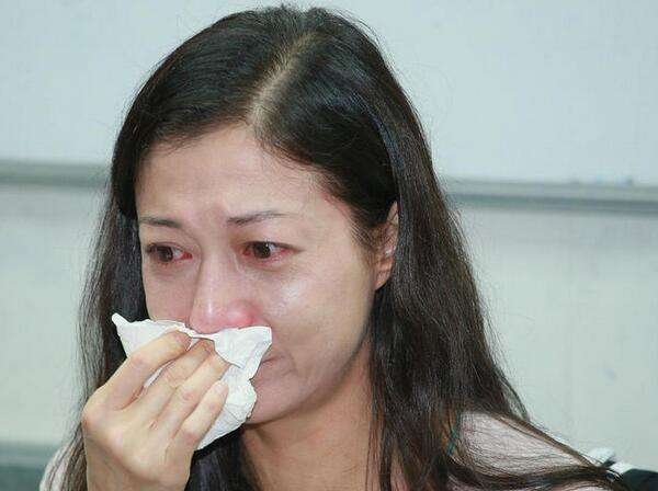 吴绮莉已经在为年轻时犯下的错买单，成龙为何可以沉默不语？