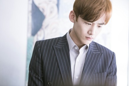 李现染黄发秒变非主流，网友：快给我染回来！