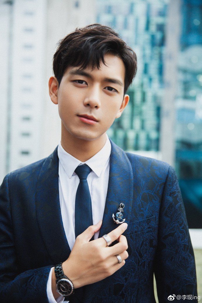 李现染黄发秒变非主流，网友：快给我染回来！