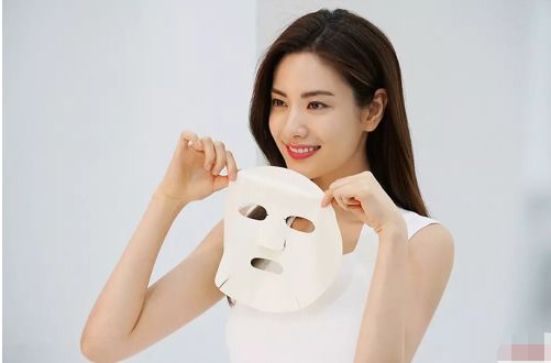 超越刘亦菲连续两年被评为亚洲最美的她，突然肿成这样了？