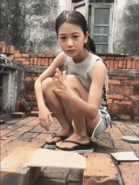 我还以为你有多厉害呢,最后还是用的拳头