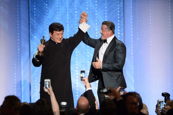 物是人非,成龙携新专上线回首过往