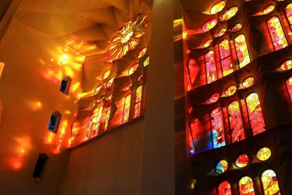 一个“疯子”,把烂尾楼盖成了世界文化遗产