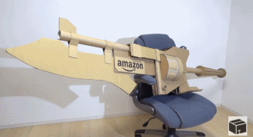 爆红网络的日本“手工耿”，“武器”竟然都是用纸壳做的！