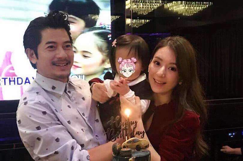 方媛公开怀孕后首露面，为保护胎儿拒染发，郭富城果然娶到好太太