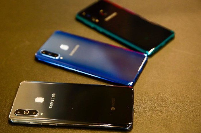 三星究竟有多少黑科技？就连中端机A8s都这么能打