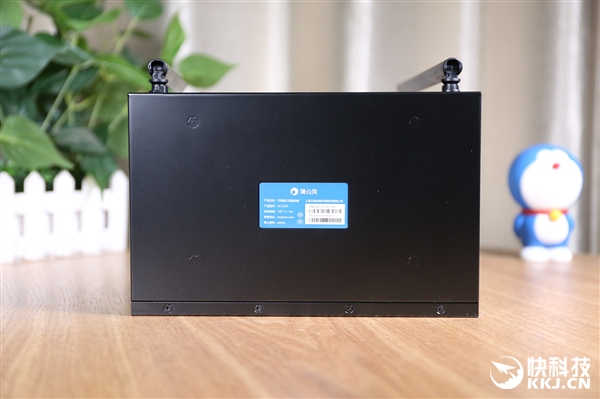 60秒组建VPN：蒲公英路由器X5开箱图赏