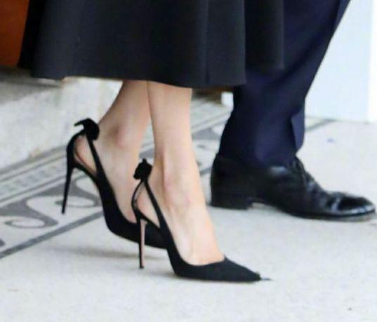 她的脸才是真·上辈子拯救了银河系！可我最羡慕的却是这个部位···