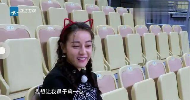 12岁整鼻到20岁还没拆绷带，只是为了炫富？