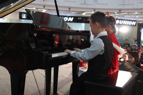 贝小芬国际艺术中心(厦门中心)学员参与“华星杯”模拟厦门赛演出