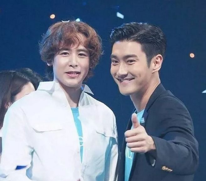 秀智提前中年发福？不过脸肿了一大圈还是比不上这位胖到脱相了···