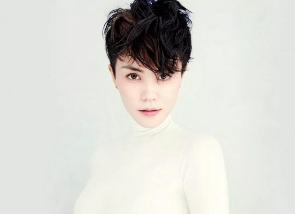 隐婚2年无人知?！拍婚纱照准备公布，却突然离了