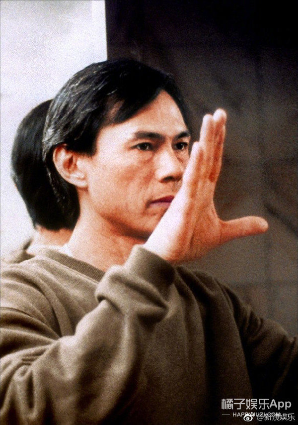 蒋劲夫更新INS 谢霆锋回应张柏芝三胎