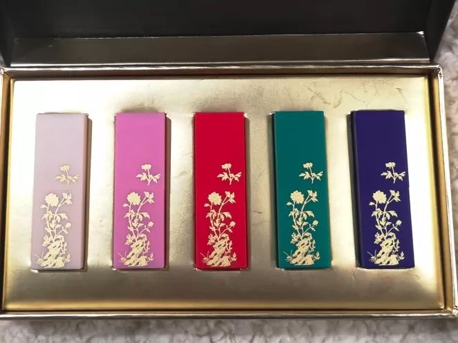 真人实测5款故宫淘宝口红，我再也不要上故宫的当！