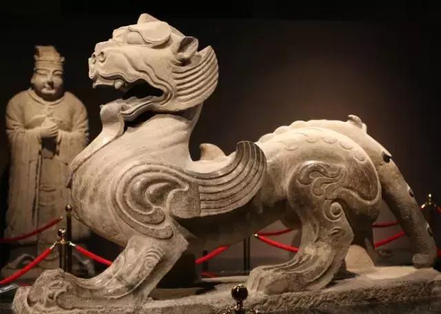 为什么中国不产狮子,却用石狮子守门?这就是答案