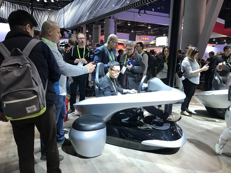 奔驰带来了一款“会学习”的车 |CES 2019