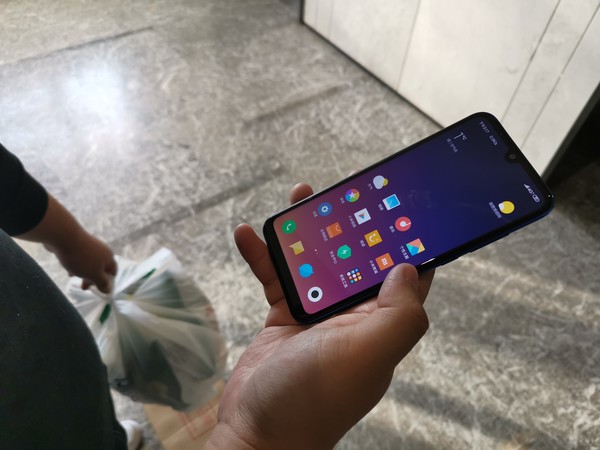 小米Play：不只是“买手机送流量”那么简单