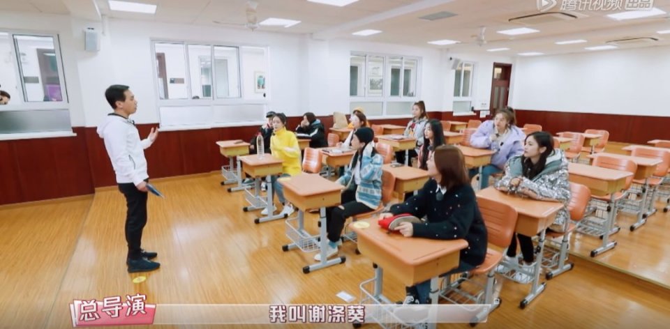 这一次，真的被纯素颜的杨超越丑哭了…