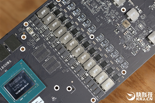 带一块屏幕 七彩虹iGame RTX 2060 Vulcan X OC拆解图赏