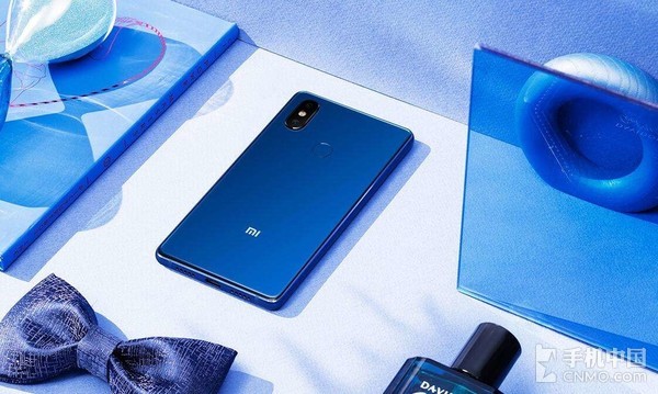 小米8 SE顶配版限时优惠500元 6GB+128GB仅1799