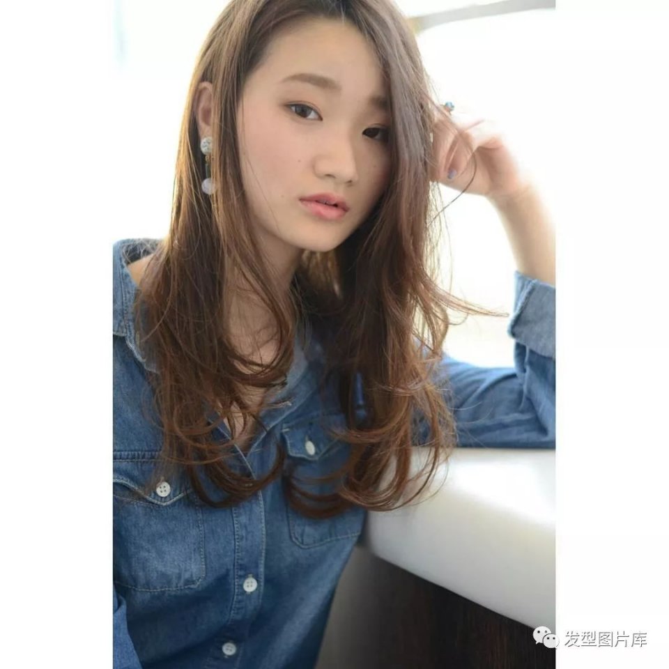 实拍:日本造型长卷发的湿发发廊发型岁的43女人发型留啥该?图片