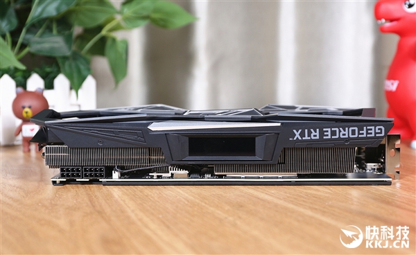 带一块屏幕 七彩虹iGame RTX 2060 Vulcan X OC拆解图赏