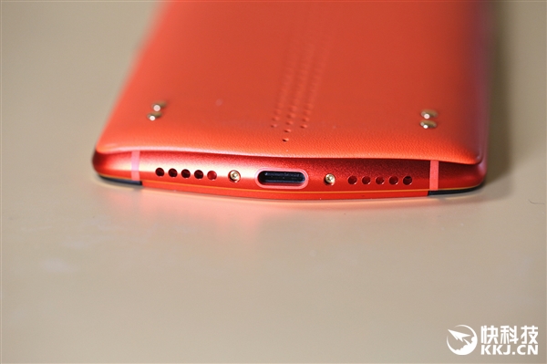 全球首创前置三摄!美图V7图赏:奢华扑面而来